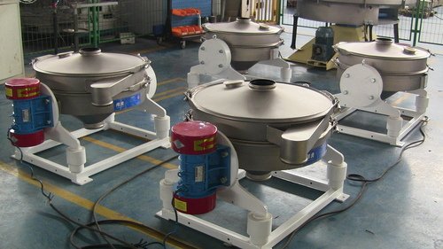 sieving dog food