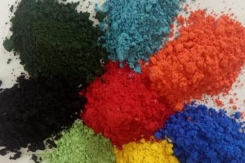 Ceramic pigment sieving